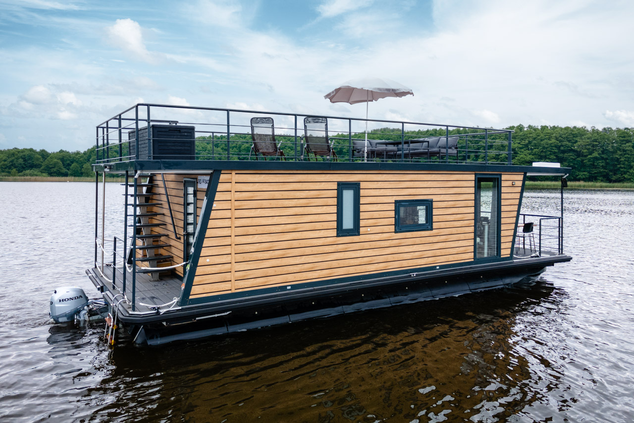 Hausboot Wanda Seitenansicht